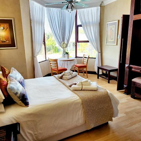 The Wooden Leg Guesthouse Kleinmond Dış mekan fotoğraf