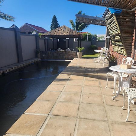 The Wooden Leg Guesthouse Kleinmond Dış mekan fotoğraf