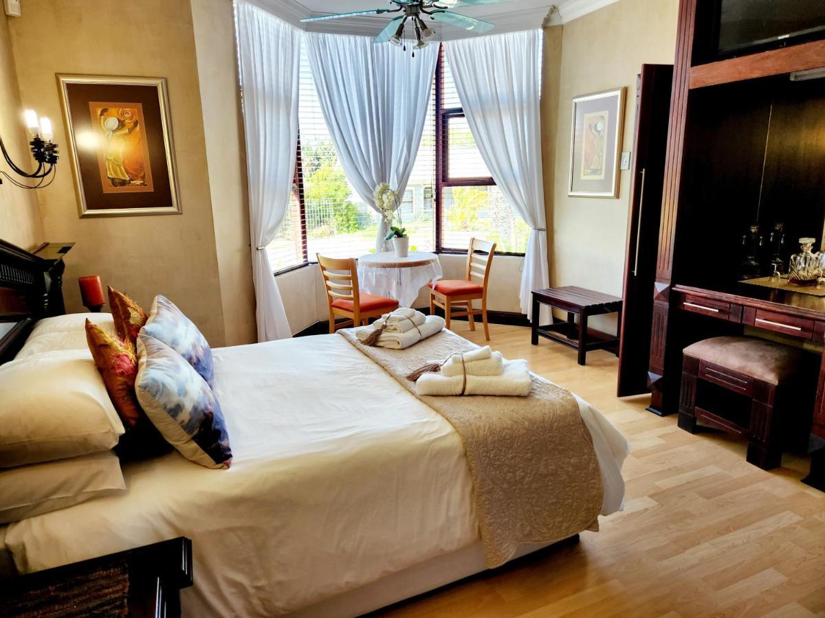 The Wooden Leg Guesthouse Kleinmond Dış mekan fotoğraf