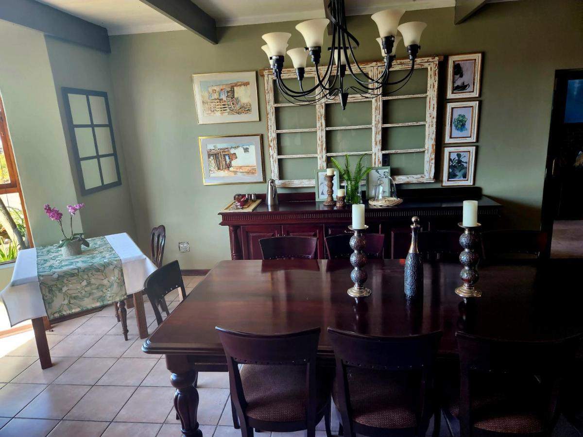 The Wooden Leg Guesthouse Kleinmond Dış mekan fotoğraf
