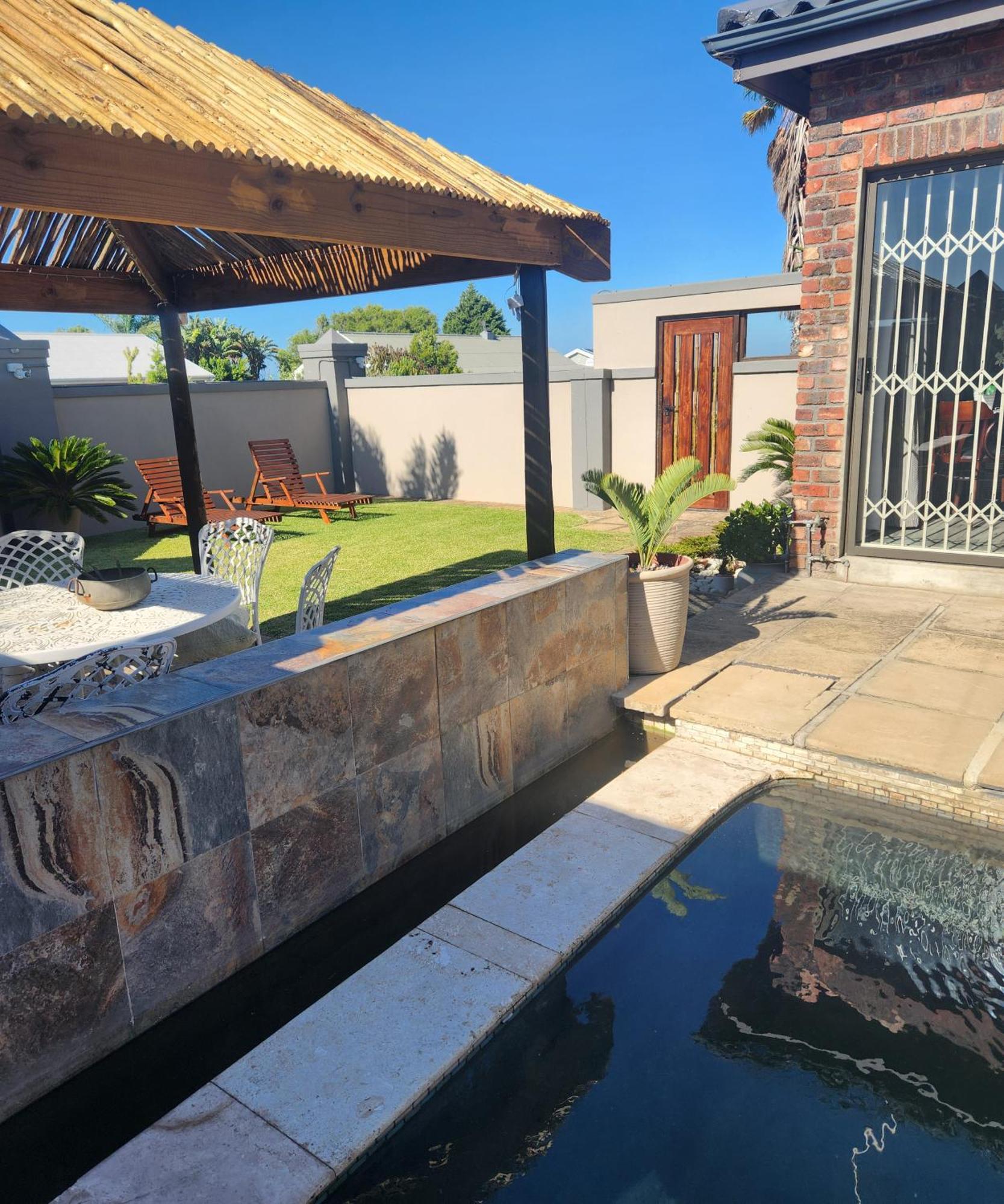 The Wooden Leg Guesthouse Kleinmond Dış mekan fotoğraf